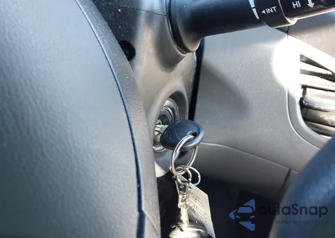 2011 Hyundai Elantra Gls (Ulsan Plant) from USA, damaged, VIN KMHDH4AE2BU112317